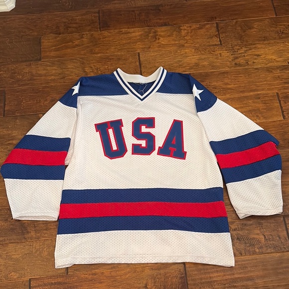 USA Hockey Jersey with Red and Blue Stripes - Picture 1 of 3